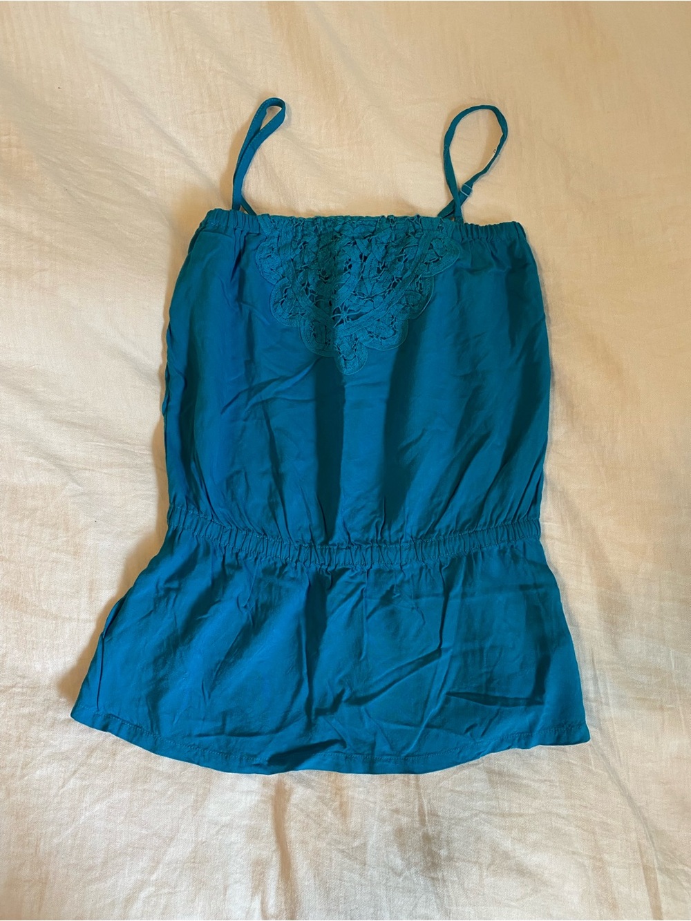 Y2K Lace-Accent Spaghetti Strap Tank Top